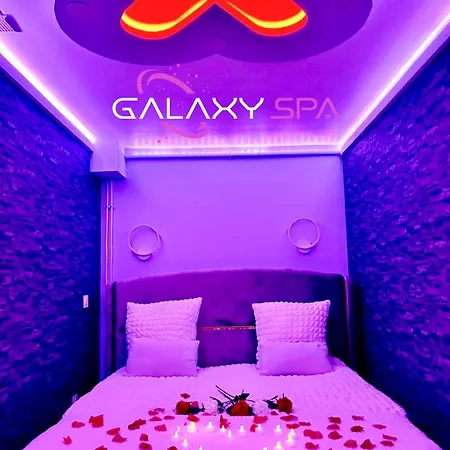 Galaxy - Mercure Jacuzzi Privatif דירה