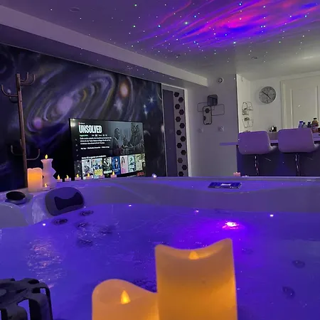 Galaxy - Mercure Jacuzzi Privatif