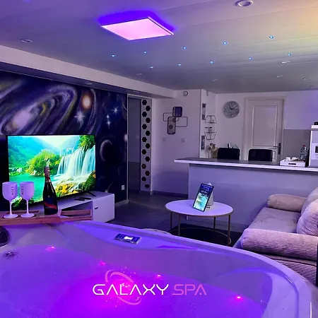 Galaxy - Mercure Jacuzzi Privatif * Champigneulles