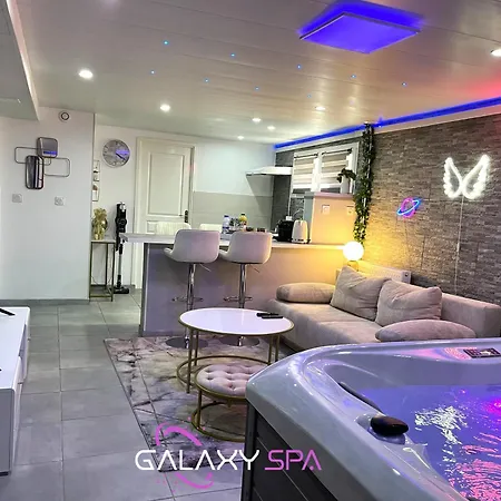 Galaxy - Mercure Jacuzzi Privatif